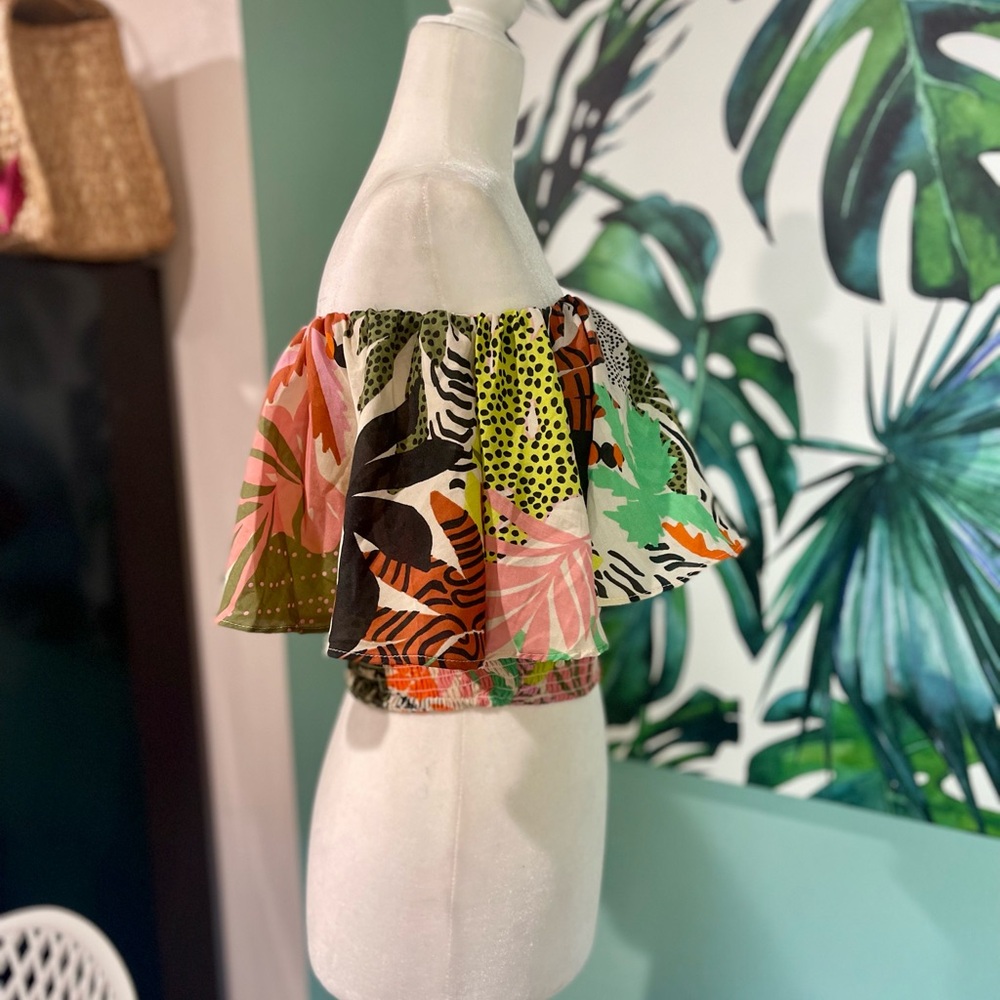 🍹Violet Sky Multicolor Tropical Off-Shoulder Crop Top🦜 - Picture 5 of 7